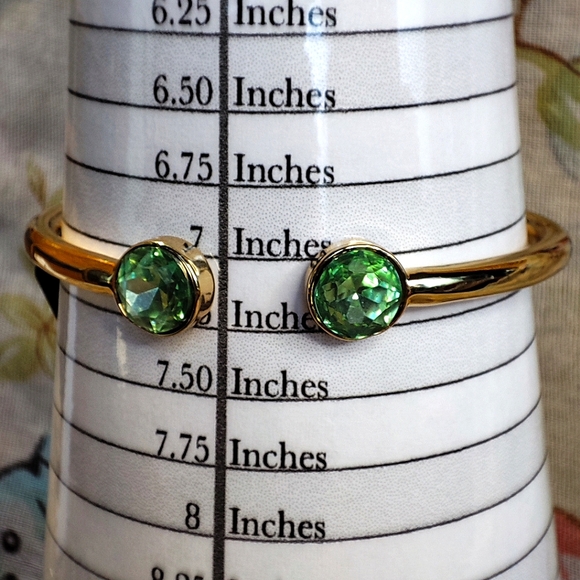 INC Brand New Shiny Gold Tone Hinge Bracelet Mint Green Faceted Stones NWT - Picture 2 of 8